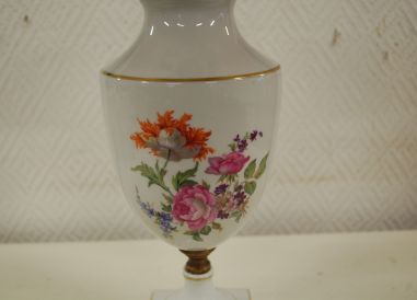 (n-5658) Limoges,  lilleline laualamp