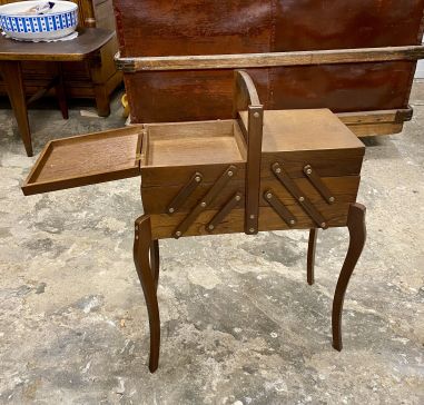 (L-450) Käsitöökast