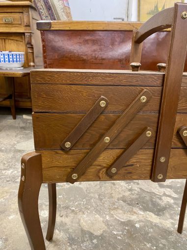 (L-450) Käsitöökast