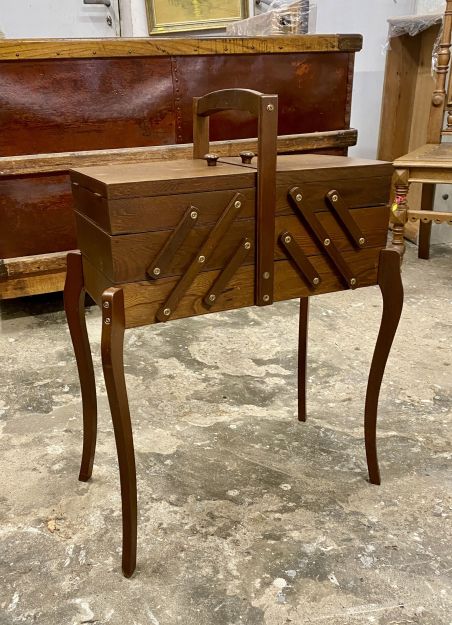 (L-450) Käsitöökast (L-450) Käsitöökast