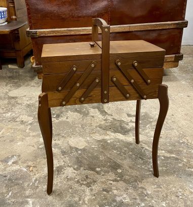 (L-450) Käsitöökast