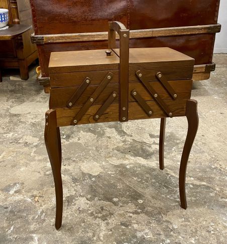 (L-450) Käsitöökast (L-450) Käsitöökast