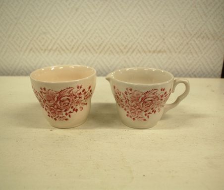 (n-309/7) English Ironstone Tableware, Kew Gardens, koorekann ja suhkru kauss