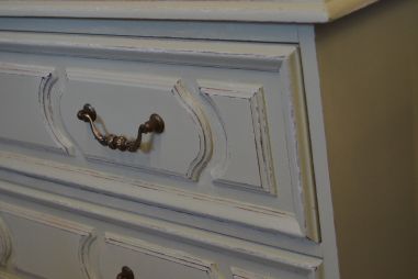 (L-477) Oliiviroheline sahtlitega kummut, TV alus