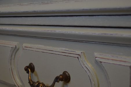 (L-477) Oliiviroheline sahtlitega kummut, TV alus