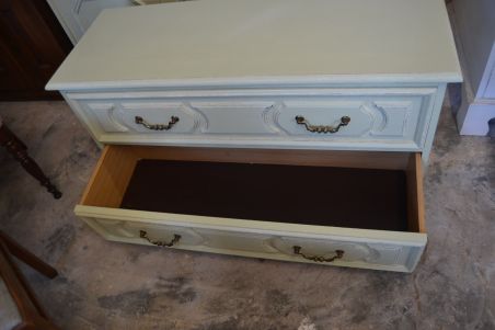 (L-477) Oliiviroheline sahtlitega kummut, TV alus