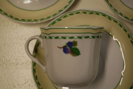 (n-3458/2) Crea Table Cornwall puuviljadega kohvitassid-taldrikud, 3tk