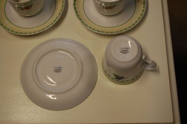 (n-3458/2) Crea Table Cornwall puuviljadega kohvitassid-taldrikud, 3tk