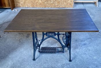 (9-551) Õmblusmasina jalal laud 2