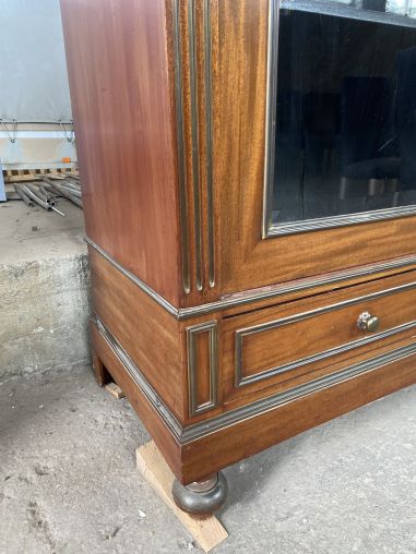 (11-515) Suur ustega riiulitega kapp, raamatukapp, riidekapp