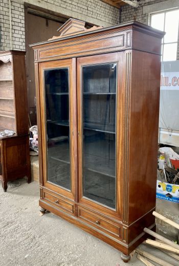 (11-515) Suur ustega riiulitega kapp, raamatukapp, riidekapp 2