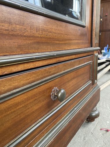 (11-515) Suur ustega riiulitega kapp, raamatukapp, riidekapp