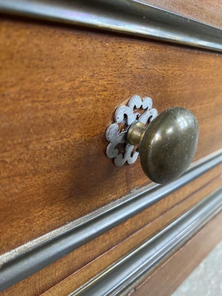 (11-515) Suur ustega riiulitega kapp, raamatukapp, riidekapp