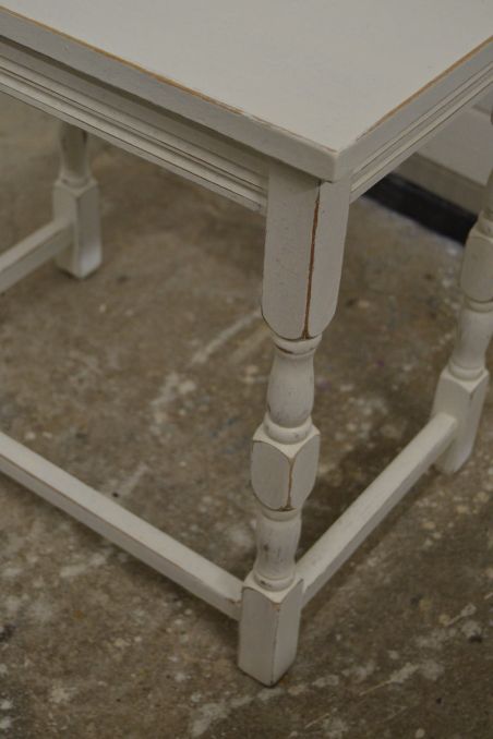 (n-5832) Valge lauake