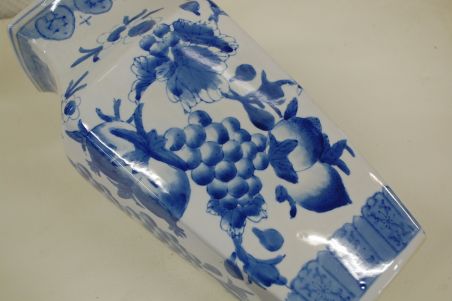 (n-5852) Suur uhke vaas (n-5852) Suur uhke vaas