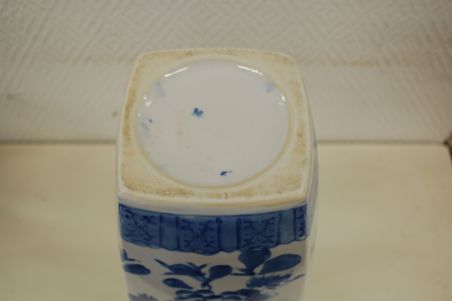 (n-5852) Suur uhke vaas (n-5852) Suur uhke vaas