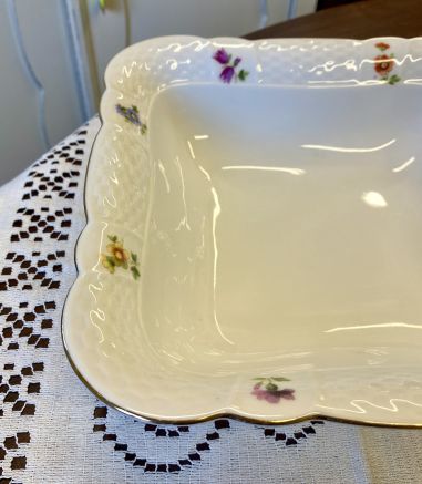 (n-5861/8) Bavaria lilledekooriga suurem kauss