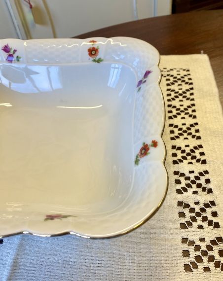 (n-5861/8) Bavaria lilledekooriga suurem kauss