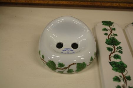 (n-5867) Porcelaine de Paris, vannitoa tarvikud "Luuderohi"