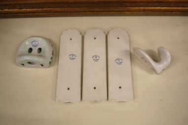 (n-5867) Porcelaine de Paris, vannitoa tarvikud "Luuderohi"