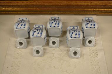 (n-5887) Õlelillemustriga väikesed toosid, 5tk komplektis