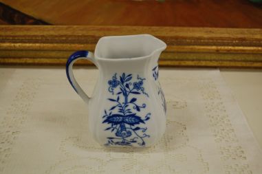 (n-5889) Sibulamustriga piimakann, 0,5 liitrit