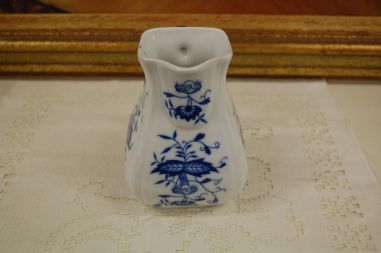 (n-5889) Sibulamustriga piimakann, 0,5 liitrit