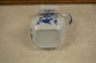 (n-5889) Sibulamustriga piimakann, 0,5 liitrit