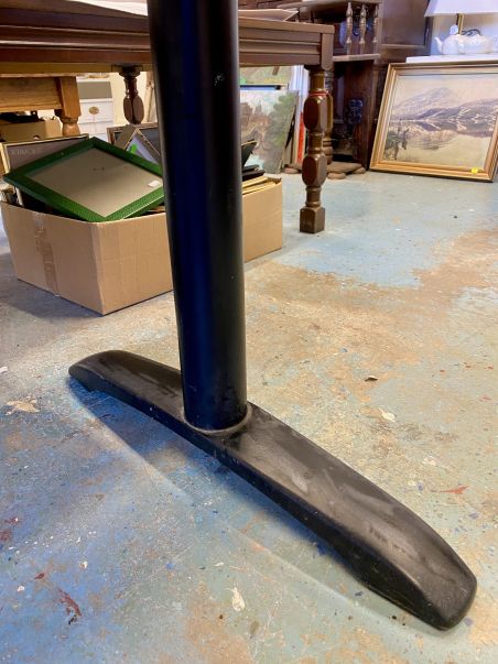 (L-508) Raske puitplaadiga kohvikulaud