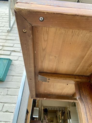 (L-509) Raske puitplaadiga kohvikulaud