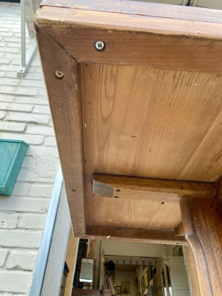 (L-509) Raske puitplaadiga kohvikulaud