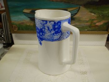 (n-5937) Nimy Imperiale Royale, suur viinamarjadega kann 2