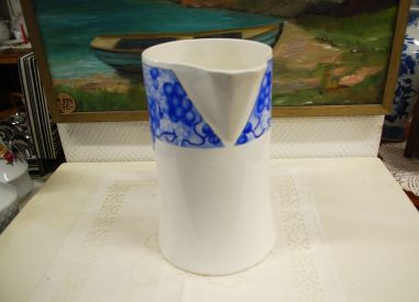 (n-5937) Nimy Imperiale Royale, suur viinamarjadega kann