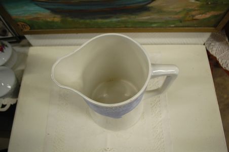 (n-5937) Nimy Imperiale Royale, suur viinamarjadega kann (n-5937) Nimy Imperiale Royale, suur viinamarjadega kann