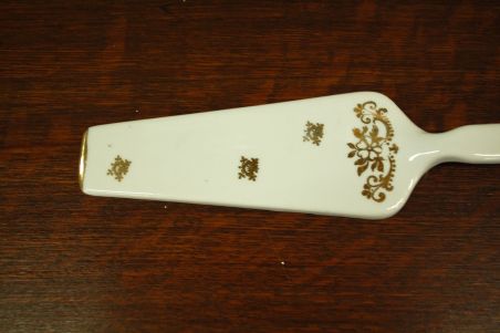 (n-5973) Portselanist tordilabidas (n-5973) Portselanist tordilabidas