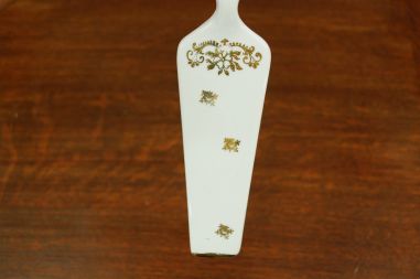 (n-5973) Portselanist tordilabidas