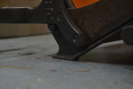 (n-6114) Vana  leivalõikur RAADVAD