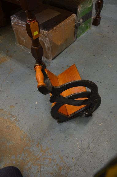 (n-6114) Vana  leivalõikur RAADVAD