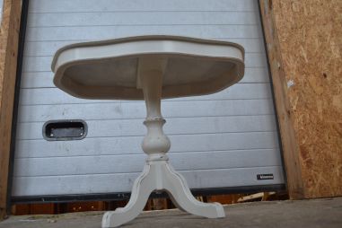 (n-6122) Valge buduaarilaud