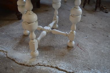 (n-6135) Ümar diivanilaud