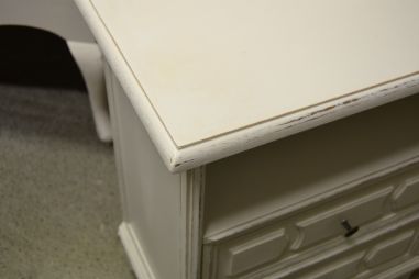 (n-6144) Valge kummut