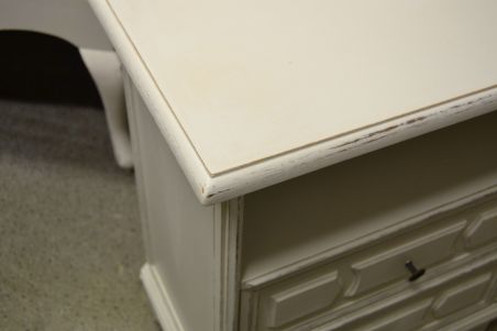 (n-6144) Valge kummut (n-6144) Valge kummut