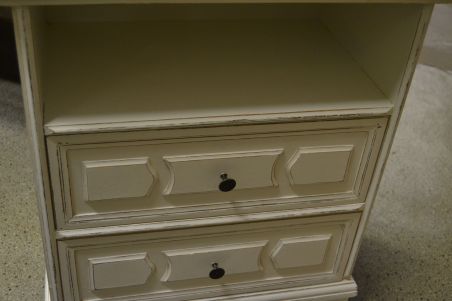 (n-6144) Valge kummut (n-6144) Valge kummut