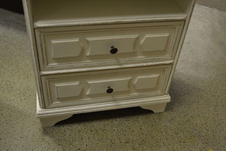 (n-6144) Valge kummut (n-6144) Valge kummut