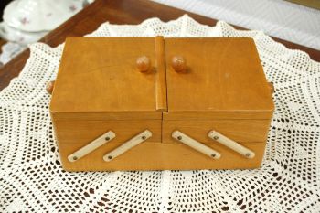 (n-6048) Käsitöökast 2