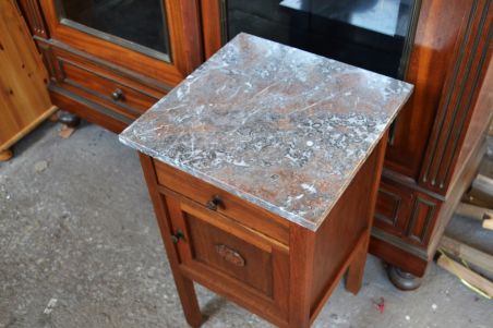 (n-6152) Kiviplaadiga öökapp (n-6152) Kiviplaadiga öökapp