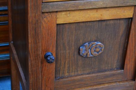 (n-6152) Kiviplaadiga öökapp (n-6152) Kiviplaadiga öökapp