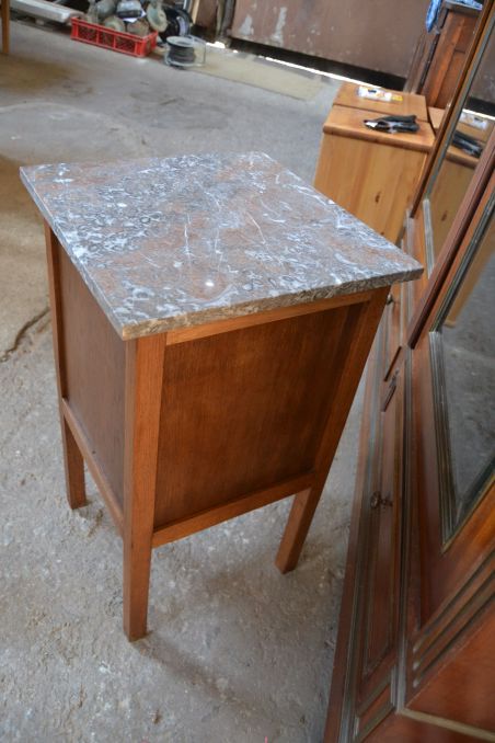 (n-6152) Kiviplaadiga öökapp (n-6152) Kiviplaadiga öökapp