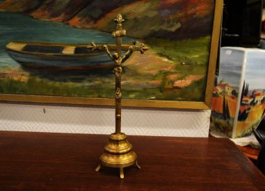 (n-6055) Krustifiksiga metallist rist