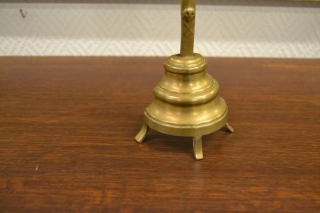 (n-6055) Krustifiksiga metallist rist (n-6055) Krustifiksiga metallist rist